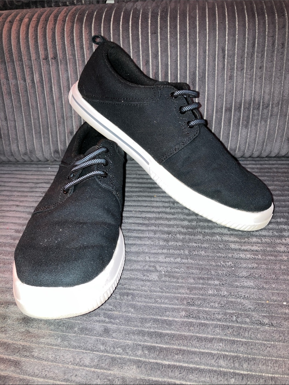 Under Armour Size W8.5/M7 Street Encounter Black Canvas Slip On Sneakers